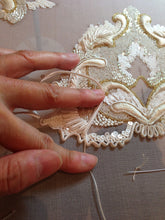 將圖片載入圖庫檢視器 高訂服刺繡課程 (法式刺繡課程 Haute Couture Embroidery Course)